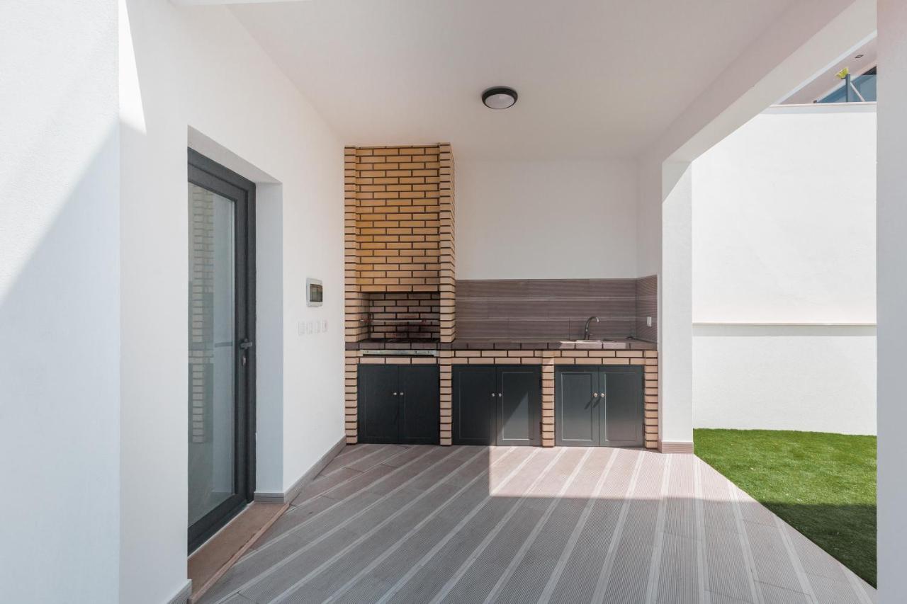 Beach Villa With Ocean View 劳林哈 外观 照片